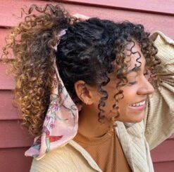 Living Proof Curl Defining Gel148ml -Schwarzkopf Winkel curl social cuts jalyssa 1