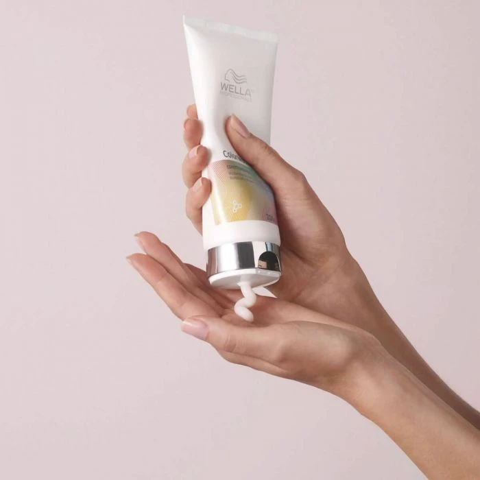 Wella Colormotion+ Shampoo 250ml + Conditioner 200ml Wella Colormotion+ Shampoo 250ml + Conditioner 200ml -Schwarzkopf Winkel kap wp05 2