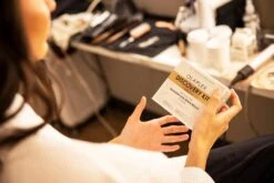 Olaplex Discovery Kit Limited -Schwarzkopf Winkel large jpg discovery kit lifestyle 2