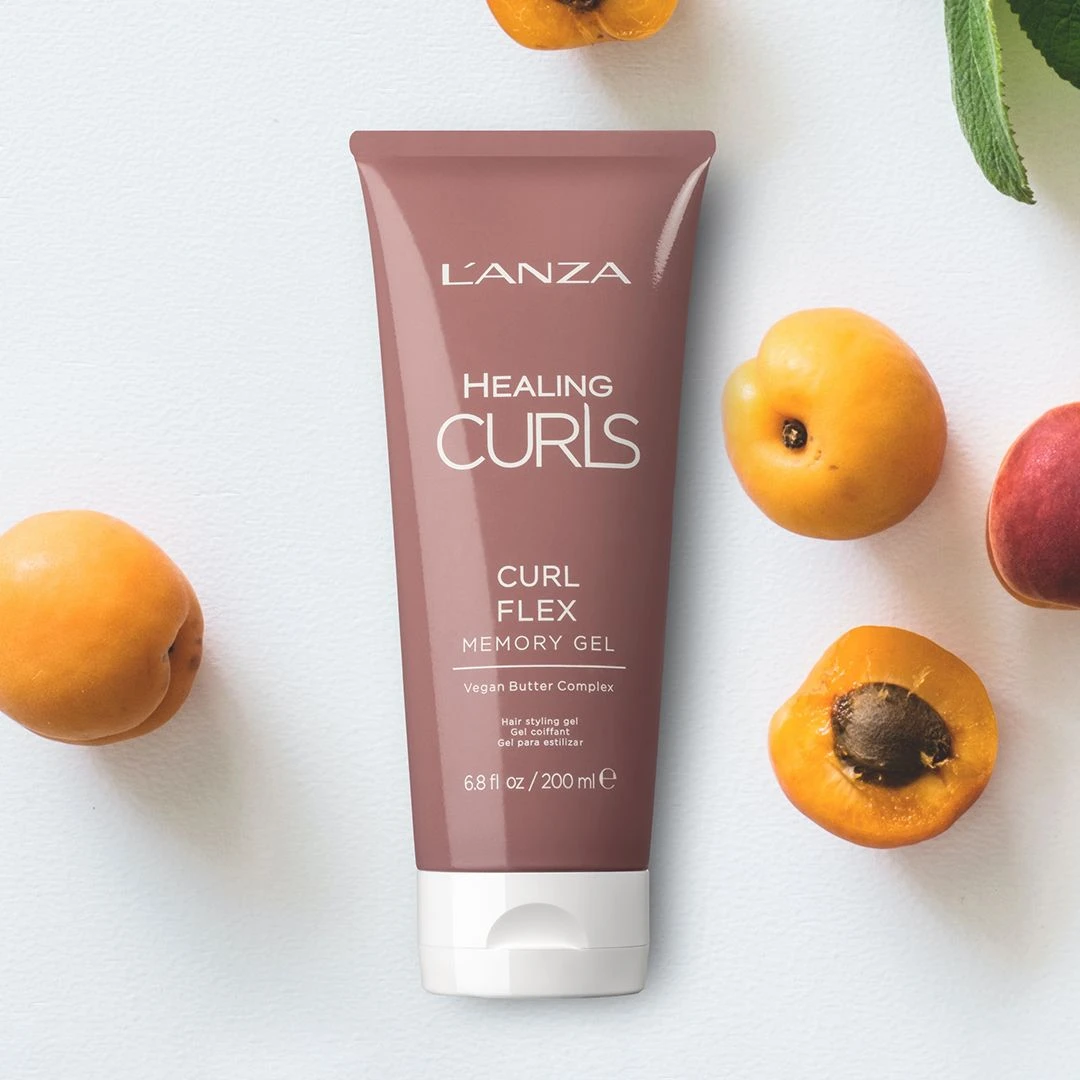 Lanza Healing Curls Curl Flex Gel 750ml Lanza Healing Curls Curl Flex Gel 750ml -Schwarzkopf Winkel lnz healingcurls curlflex flatlay22